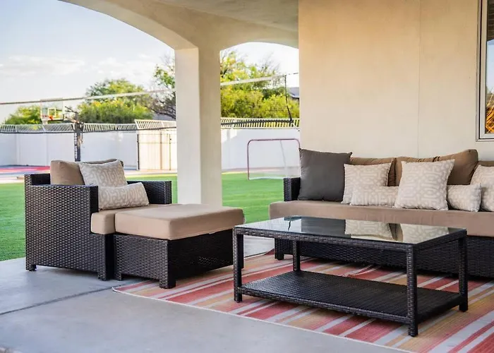 Holiday home Lefairview Chateau- Pickleball Heated Pool Jacuzzi *