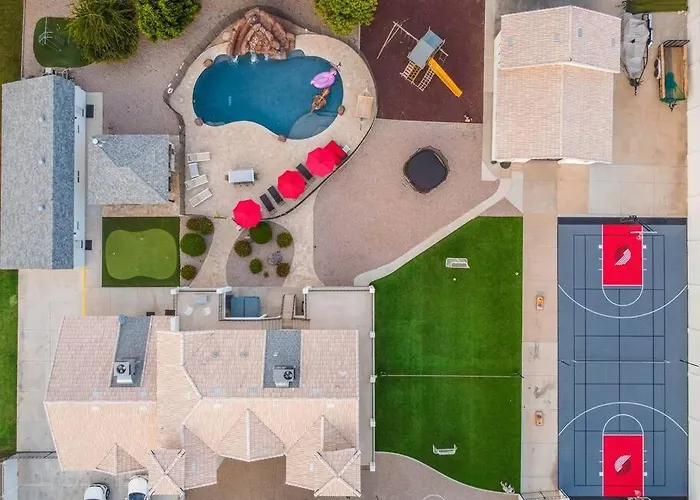 Lefairview Chateau- Pickleball Heated Pool Jacuzzi Holiday home