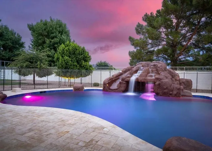 Holiday home Lefairview Chateau- Pickleball Heated Pool Jacuzzi
